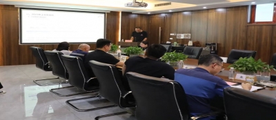 雷火竞技网站召开中层管理人员半年度述职会